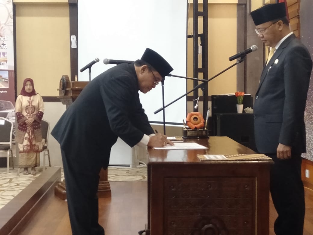  H. Mulyadi Ismail Resmi Jadi Komisaris Bank Bengkulu