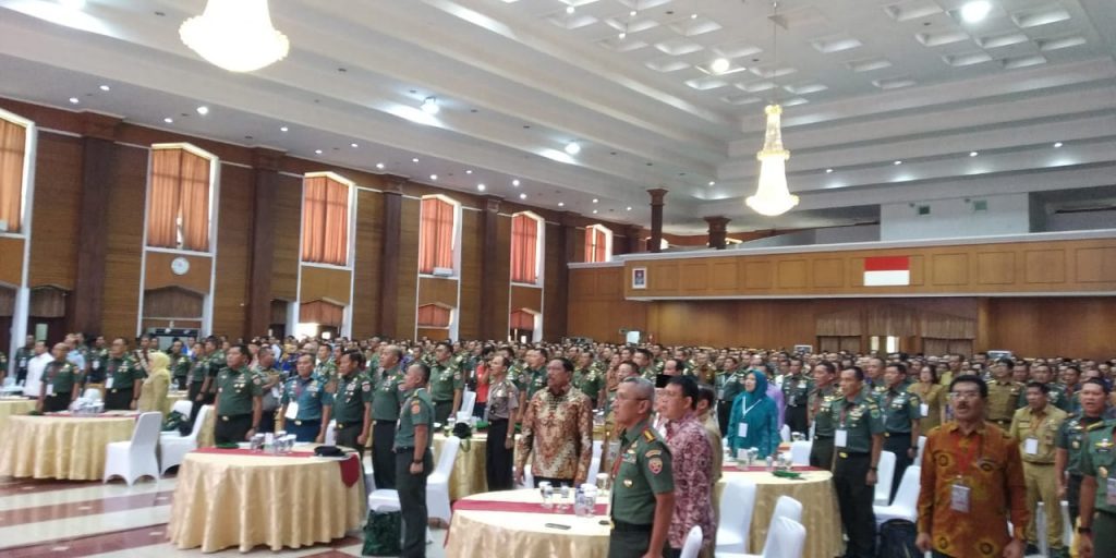 rapat paripurna (Rapurna) TNI Manunggal Membangun Desa (TMMD) ke-40, di gedung Balai Komando Markopassus Cijantung Jakarta Timur, Selasa (10/12/2019).