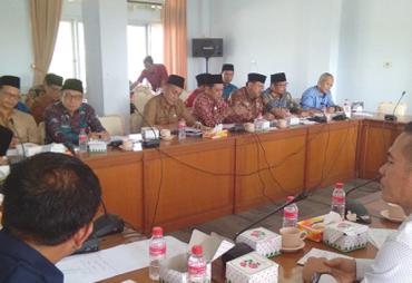 Hearing Komisi III DPRD Provinsi Bengkulu Bersama Mitra Kerja Pengusaha Batubara, Kamis (3/8/2017)