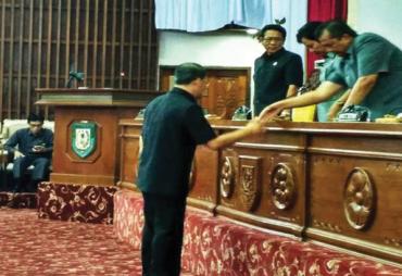 Paripurna, Plt Gubernur Bengkulu Rohidin Mersyah usai menyampaikan pendapat Terhadap Raperda Inisiatif DPRD Provinsi, Senin (31/7/2017)