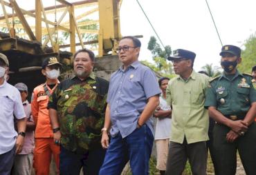Ketua DPRD BS Minta Pihak PUPR Segera Perbaiki Jembatan Selepah