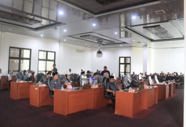 DPRD Bengkulu Tengah Paripurna Pandangan Umum 7 Fraksi Terhadap 2 Raperda
