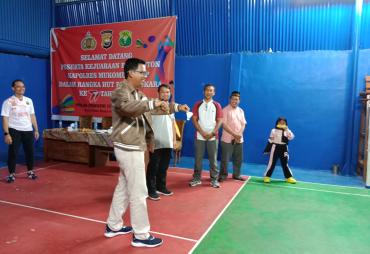 Meriahkan Hut Bhayangkara Ke 77, Kapolres Mukomuko Gelar Turnamen Badminton