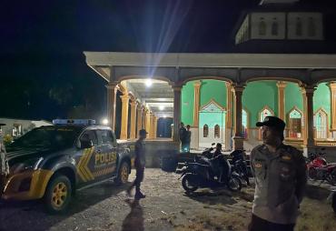 Polsek Nasal Patroli Pengamanan Ibadah Tarawih di Masjid 